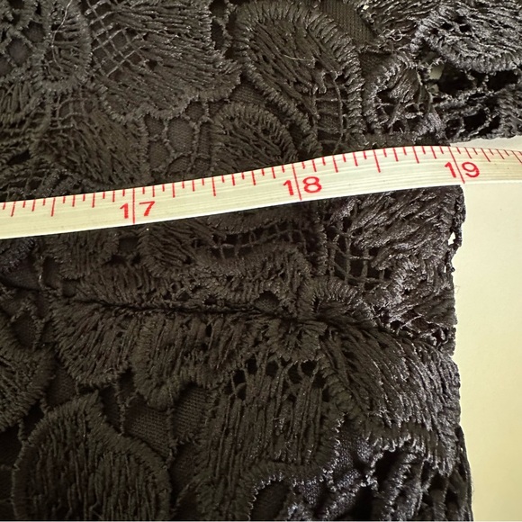 KARL LAGERFELD PARIS - Picture 8 of 8